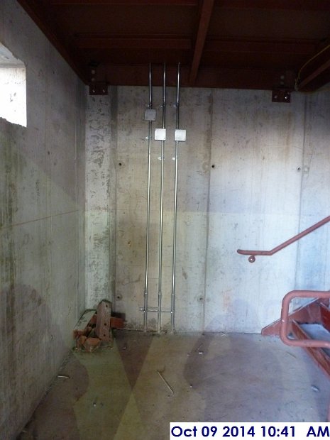 Electrical conduit at the 1st Floor Facing East (600x800)